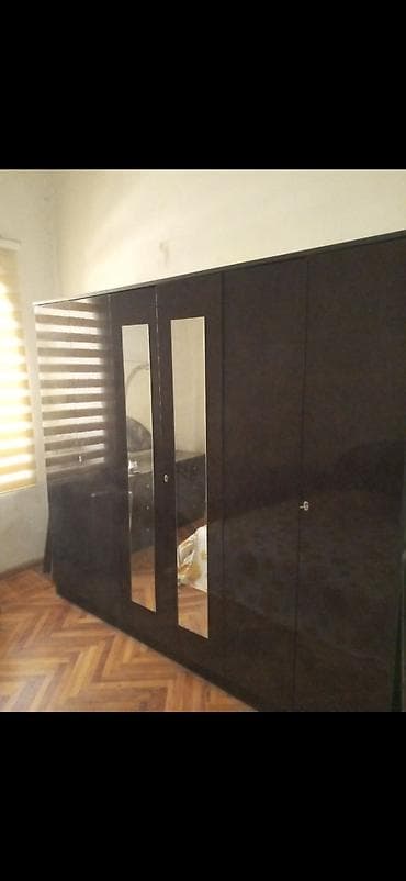 iki qapili dolablar: 6 qapı, Güzgülü, Qəhvəyi, Taxta, Açılan, Düz dolab — 1