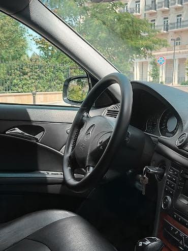 bakavin nədir: Mercedes-Benz E 270: 2.7 l | 2002 il Sedan — 6
