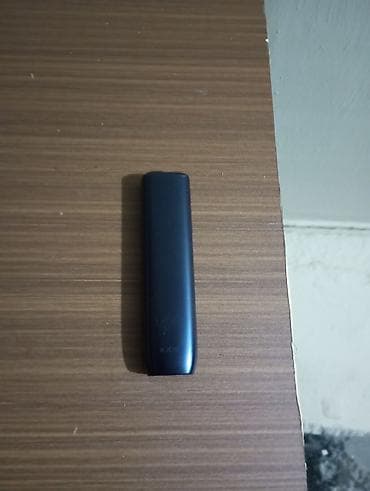 IQOS elektron tütün cihazı (heat-not-burn) – zərif, qara rəngli