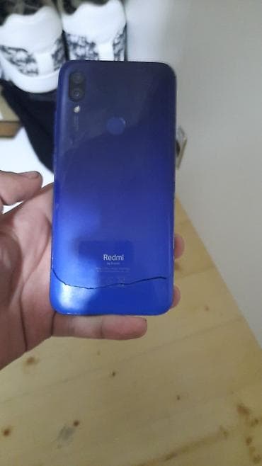 ev telfonu: Bir isleyir nomre yeri goturmur obir ekrani yoxdu zapcast kimi — 2