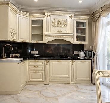 Klassik üslubda mətbəx mebeli dəsti - Rəng: krem/ivori, qızılı relyef