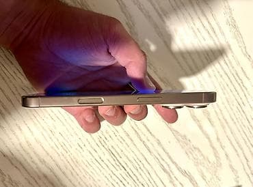 ipone 15: IPhone 15 Pro, Natural Titanium, Simsiz şarj — 8