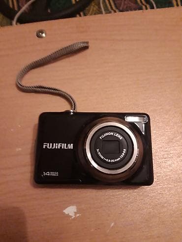 Fujifilm kompakt fotoaparat 14megapixell adaptir vs mikro karti yoxdur — 1