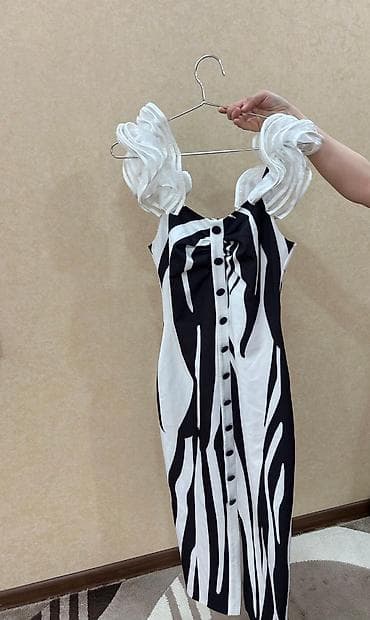 Qadın geyimi – zolaqlı midi don - Rəng/print: qara-ağ, zebraya bənzər