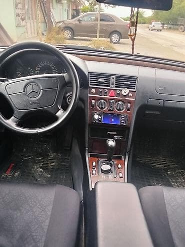 texnikalar: Mercedes-Benz C-Class sedan (W202) – gümüşü rəng Texniki — 5