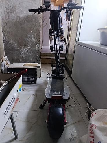 elektron samokat: Salam herleset 2 həftedii alınıb təcili satıram 2300 alınıb 1800 — 2