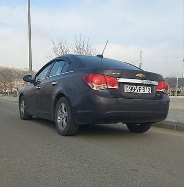 Chevrolet: Chevrolet Cruze: 0.4 л | 2015 г. 150000 км Седан — 3