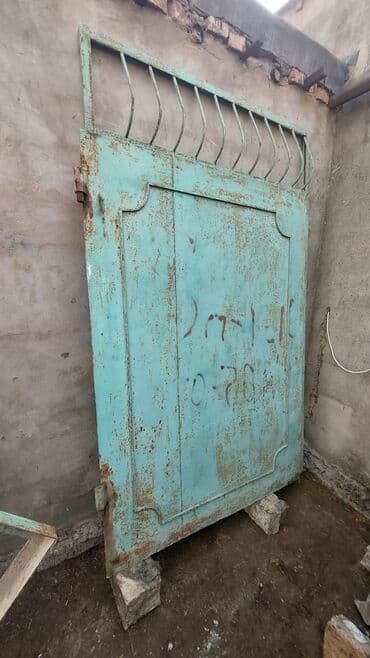 Döşəmə: 650 azn — 1