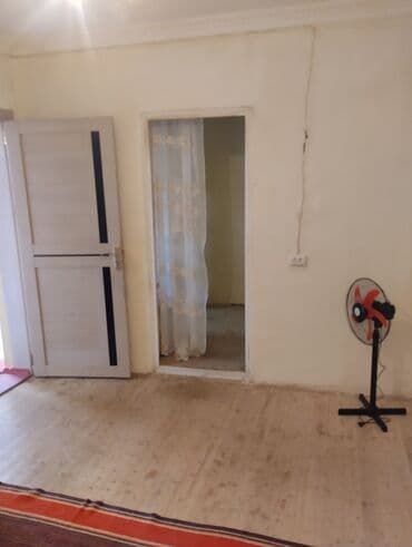 bine ev: Salam ev bine Savxozda yerləşir Qaz, işıq yoxdu su var kasib mali evdi — 13