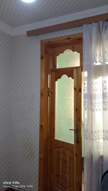 Флаги: Gəncə şəhəri poçt qəsəbəsində 5mərtəbəli binanın 5 mərtəbəsində 2 — 9