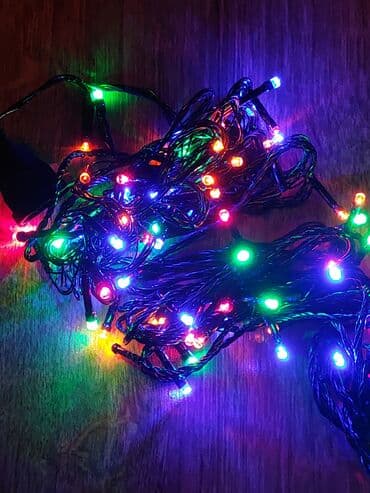 kremlovski yolka: 3 Metrlik rəngli Yeni il işıqları. 3 qutu qaldı — 1