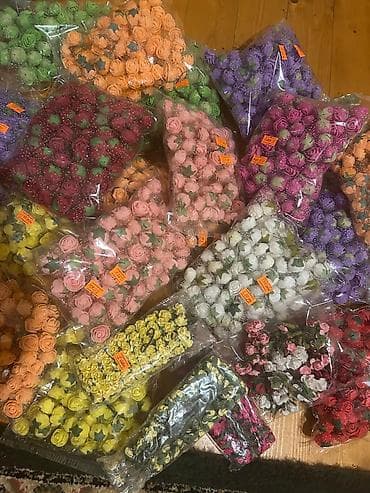 tort ucun sekiller: Məhsul: Dekorativ süni güllər (mini qızılgül başçıqları) Təsvir: - — 2