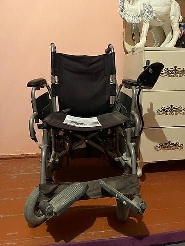 smart saat mi: Satilir. Qazaxdadr. Toz badigindan çirkli görsənir — 2