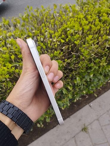iphone 15 sade: IPhone 13, 128 GB, Ağ, Simsiz şarj, Face ID — 4