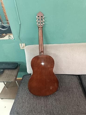 Fleytalar: Klassik gitara, Yamaha, İşlənmiş — 2