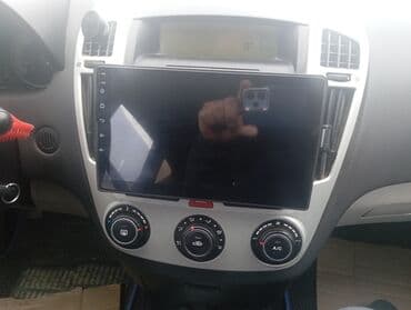 215 75 16 c: Kia cee’d SW (universal), tünd mavi rəng. - Kuzov: 5 qapılı — 2