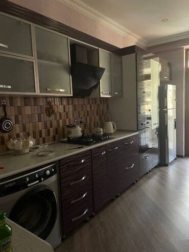 mikrorayon kiraye evler: Mənzil kirayə verilir. 3 otaq, 19.8 mərtəbə, 90 kv, tam əşyalı — 11