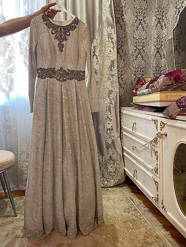 халаты для келинок: 👗 Uzunqollu model ✨ Boyun hissəsi və bel nahiyəsi daş-qaş işləməlidir — 1