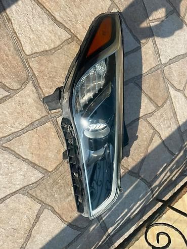 Sağ, Yaxın və uzaq vuran işıqlar Hyundai, 2015 il, Orijinal, ABŞ, İşlənmiş — 5