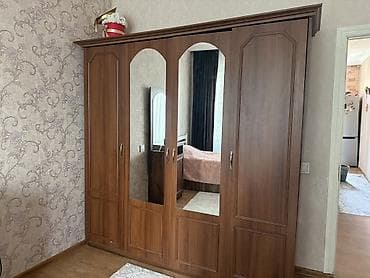 qapi agzi mebel: 4 qapılı, Güzgülü, Qəhvəyi, Taxta, Açılan, Düz dolab — 1