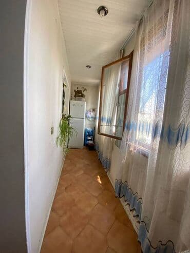 ev alıram: Bakı, 3 otaqlı, Köhnə tikili, m. Xalqlar Dostluğu, 81 kv. m — 3