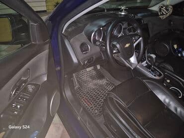 turbo az qız maşınları: Chevrolet Cruze sedan – goy rəng, 4 qapı, AZ dövlət nömrə nişanı — 7