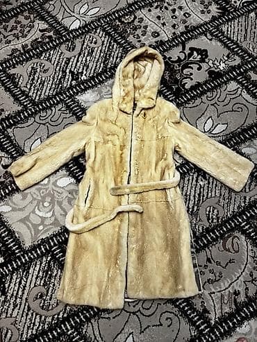 Kürk palto – KAZAN & KARALIDIS, Kastoriya, Yunanıstan - Model