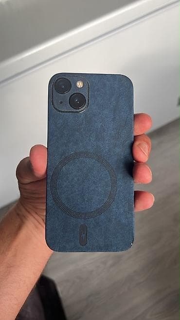 IPhone 13 — 2