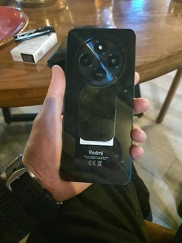 irsad electronics xiaomi: Redmi smartfon - Arxa paneldə dairəvi kamera modulu: üçlü əsas kamera — 1