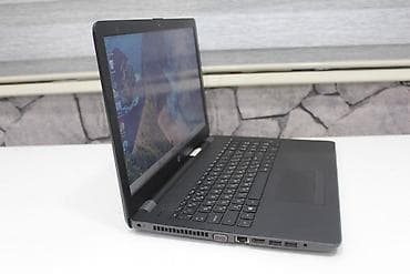 hp core i5: İşlənmiş HP Pavilion, 15.6 ", Intel Celeron, 256 GB, Ödənişli çatdırılma — 1