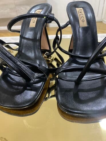 женские босоножки на танкетке: Ölçü: 38, rəng - Qara, İşlənmiş — 1