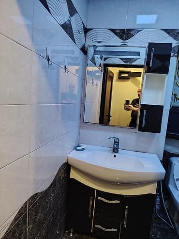 studio menziller: Əcəmi metrosuna yaxin . Əcəmi mall arxasinda 2 otaqli yaxsi təmirli — 5