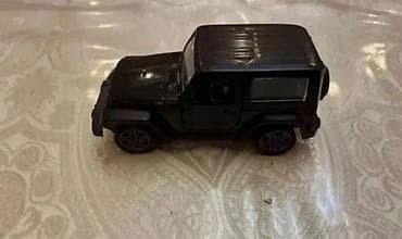 Qara rəngli oyuncaq off-road jeep modeli - Material: metal korpus — 2