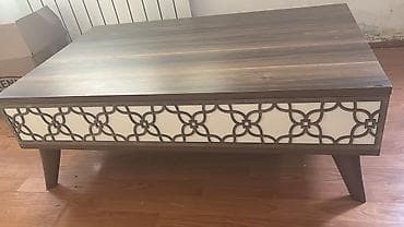 mudir masası: Kvadrat masa, Açılmayan, Təkərsiz, Teksturalı laminat, Zəmanətsiz — 1