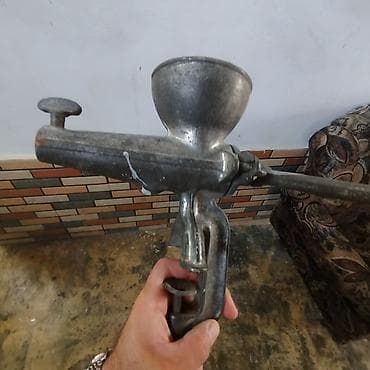 ucuz soyducular: Məhsul: Manual ət və tərəvəz üyüdən (stolüstü) Təsvir: - Klassik tip — 1
