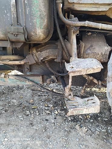 şüşə sexi: Universal ekskavator-yükləyici traktor - Ön hissədə geniş, ağır — 4