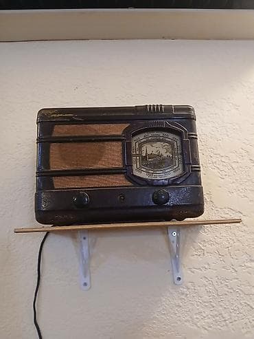 Спорт и хобби: Retro stolüstü radio qəbuledici - Korpus: tünd qəhvəyi bakelit tipli — 2