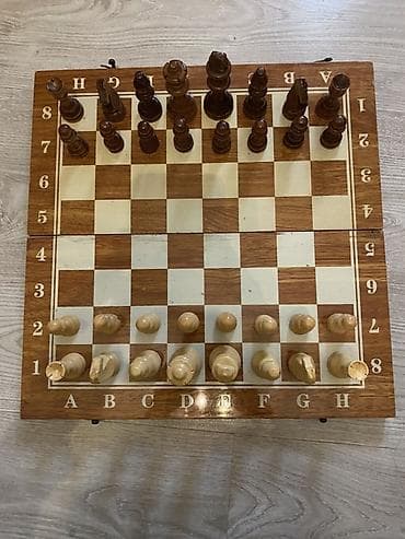 Taxta şahmat və dama dəsti - İkioyunlu: həm şahmat, həm də dama üçün