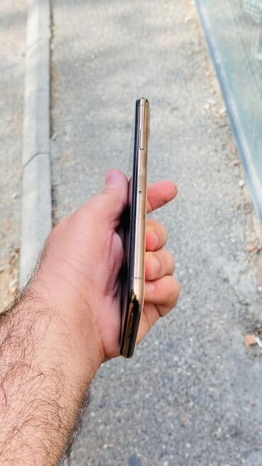 iphone x yığılma: IPhone Xs Max, Qızılı, Face ID — 3