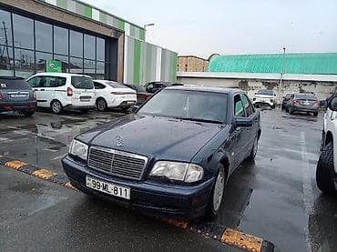 Mercedes-Benz C-Class: 0.8 l | 1998 il Sedan