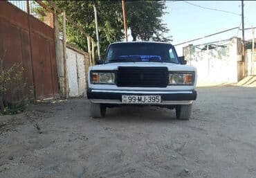 Скупка авто: VAZ 2107, ağ rəngli, klassik sedan. Xüsusiyyətlər: - Korpus: sedan — 1