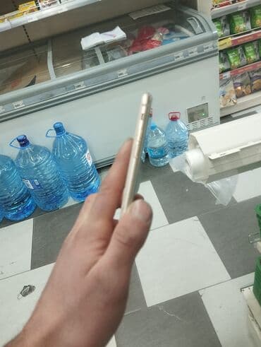 ucuz ıphone: IPhone 8 Plus, 64 GB, Barmaq izi — 3