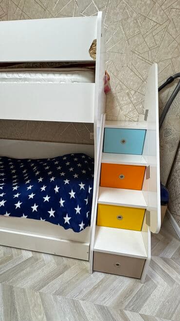 işlənmiş krafatlar: 2 mertebeli, Bazali, matrasla birge — 2