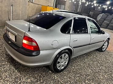 zapi satisi: Opel Astra: 1.8 l | 1998 il 200000 km Sedan — 3