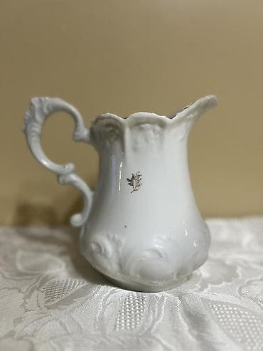 qədimi qablar: Baranovka “K & G” damğalı porselen süd/qaymaq qabı / güldan — 2