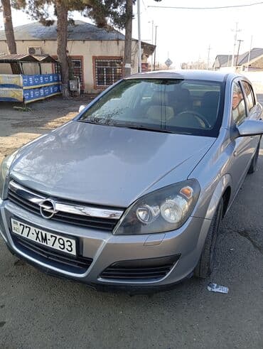 avtomat sürət qutusu: Opel Astra H hatchback - Kuzov: 5 qapılı hatchback, gümüşü rəng - — 2