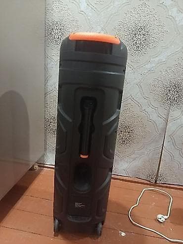 Daşınan akustik səs sistemi mikrafonda problem var 10 azn xərci var -