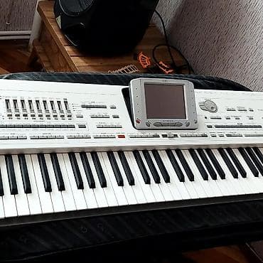 Синтезатор, Korg — 4