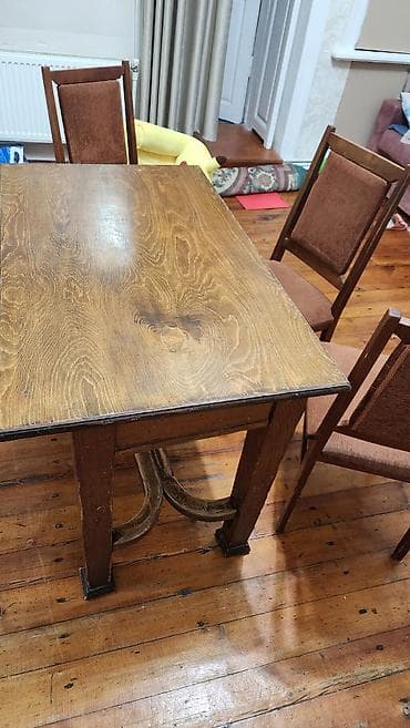 Дом и сад: Masa ve 4 eded stul,hamisi satilir.
Normal vezyetde — 3