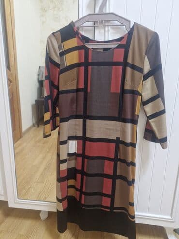 Sviterlər: Qadın paltarları – 2 model 1) Qara paltar - Dizayn: Ön hissədə xırda — 3